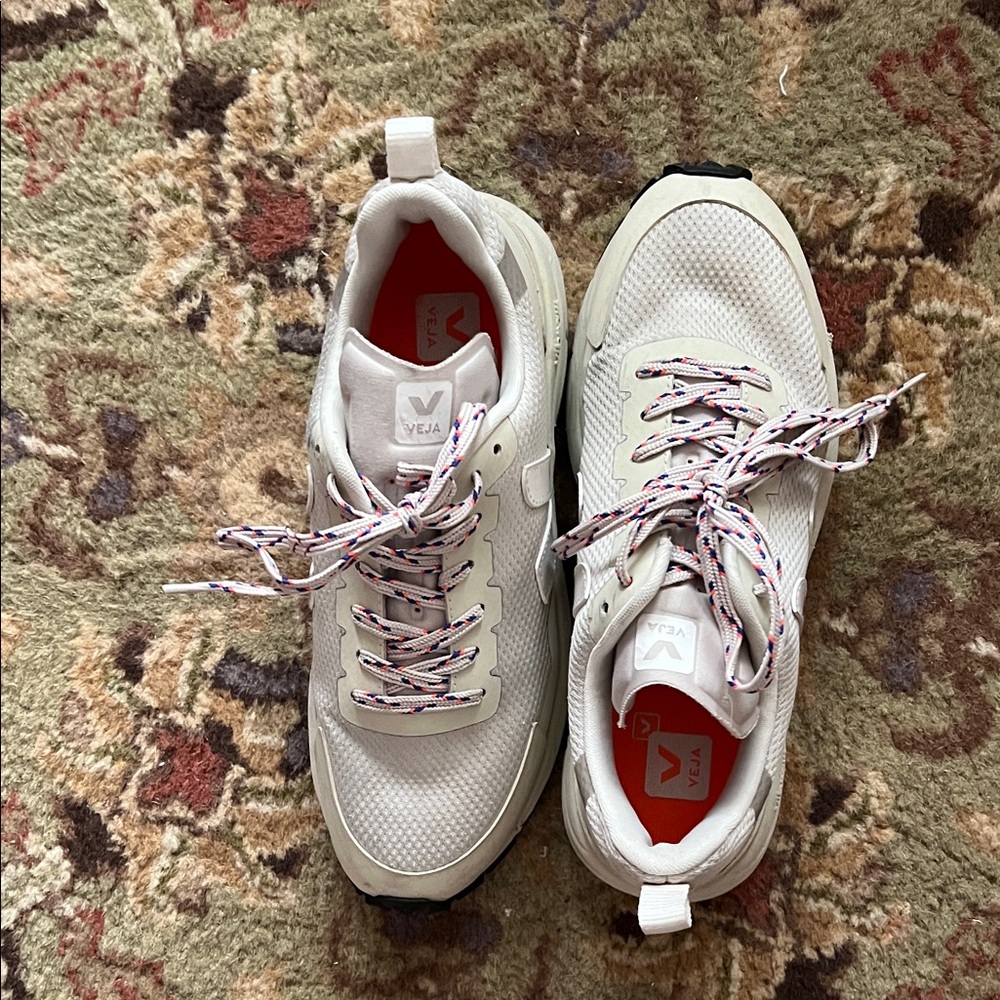 Veja Cream Sneakers with Patterned Laces